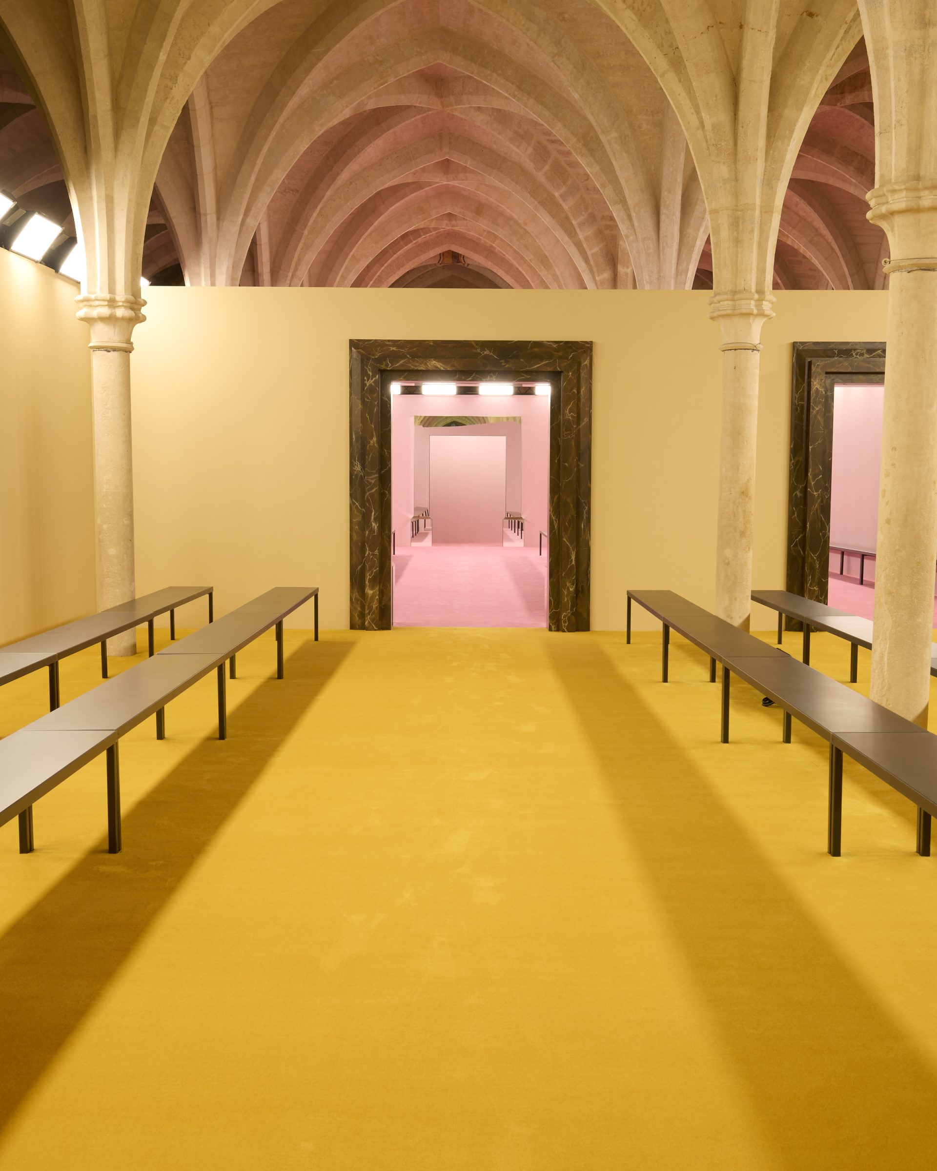 Acne studio show fw26 — set design and set building by LOOPPP, Pantin, Paris (image 6 of 7)