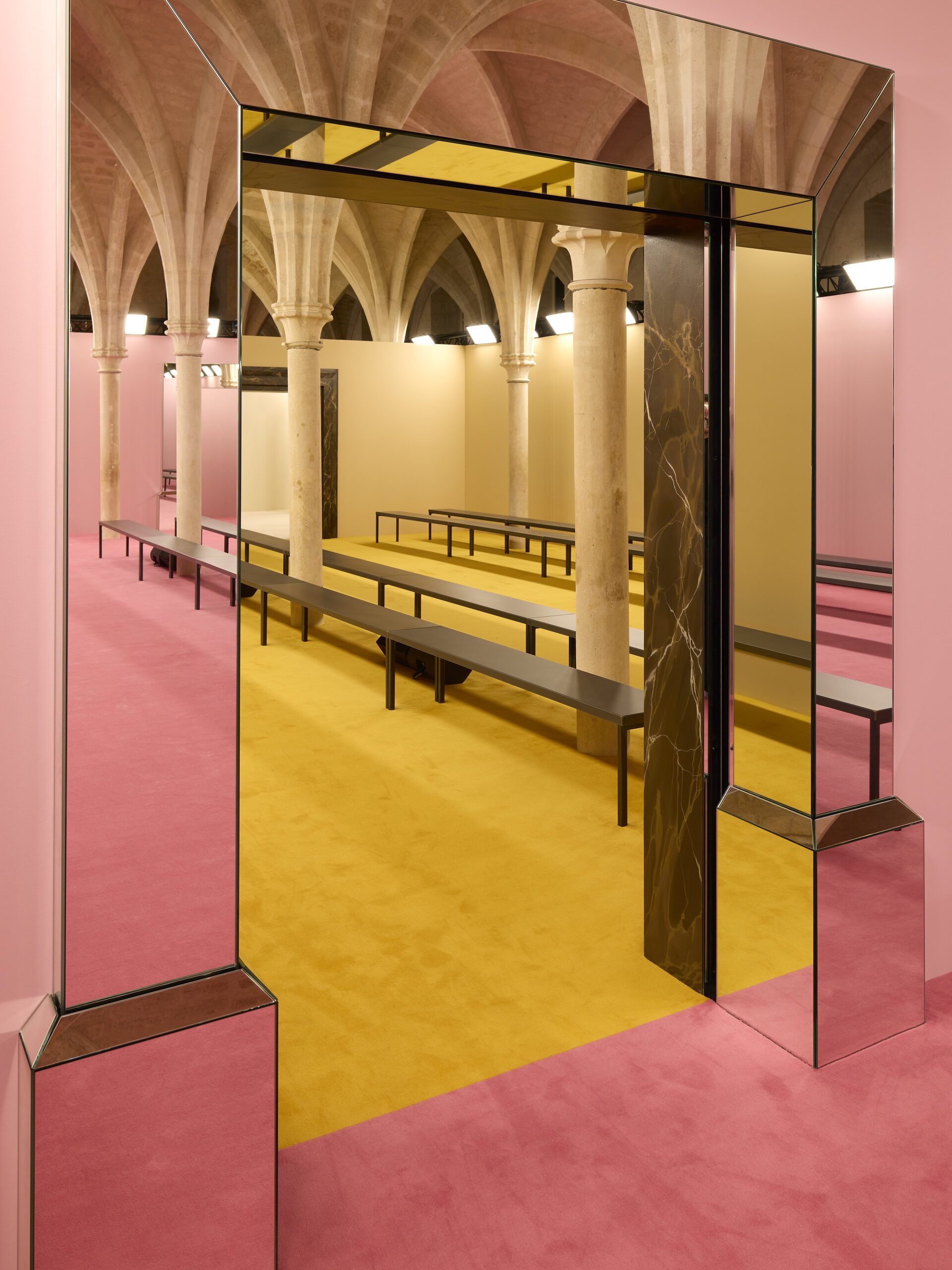 Acne studio show fw26 — set design and set building by LOOPPP, Pantin, Paris (image 7 of 7)