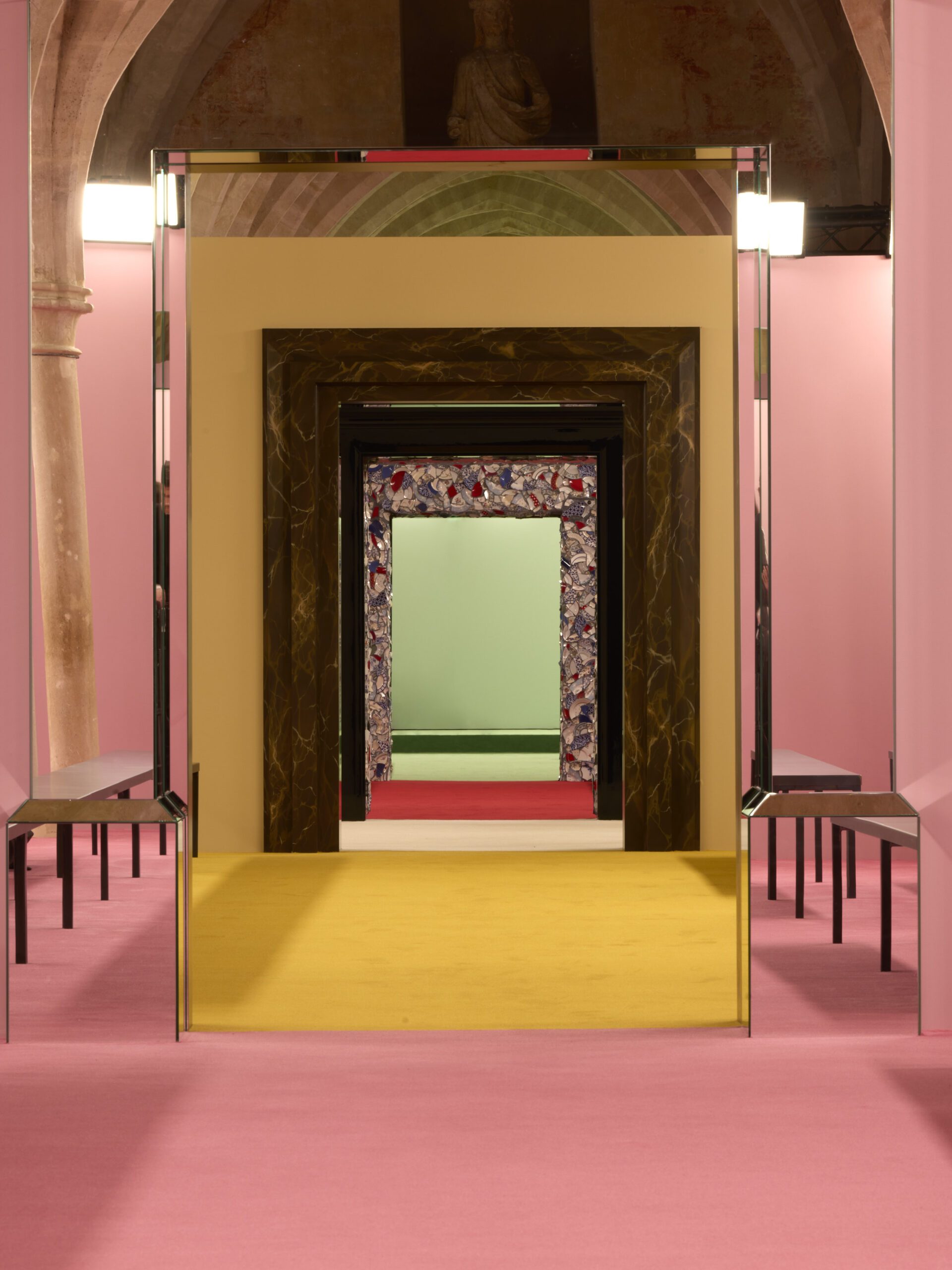 Acne studio show fw26 — set design and set building by LOOPPP, Pantin, Paris (image 4 of 7)