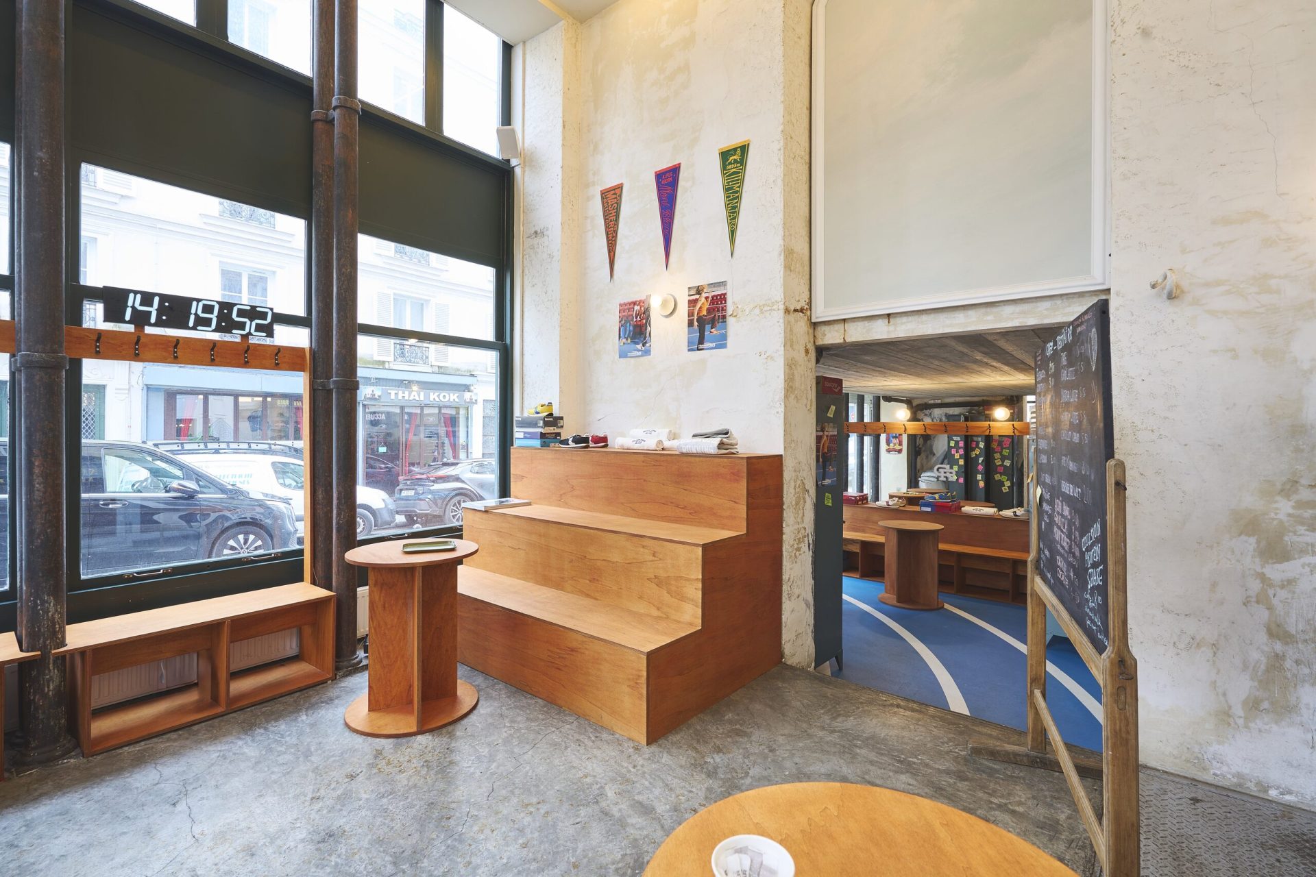 Collision Saucony — set design and set building by LOOPPP, Pantin, Paris (image 3 of 4)