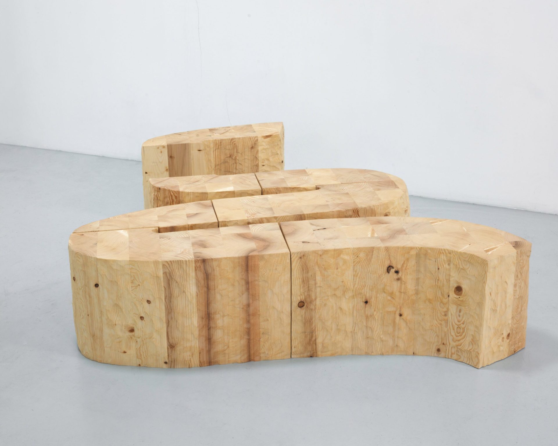Distance Bench — set design and set building by LOOPPP, Pantin, Paris (image 1 of 6)