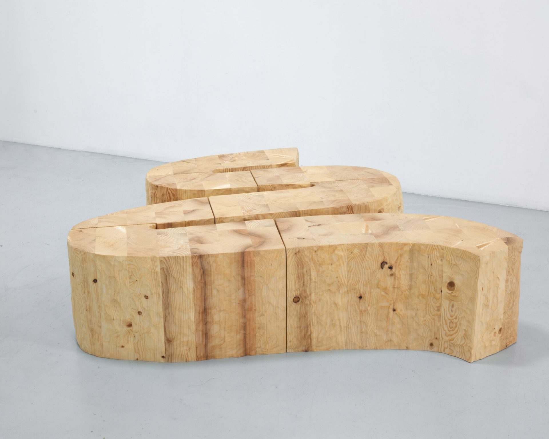 Distance Bench — set design and set building by LOOPPP, Pantin, Paris (image 3 of 6)