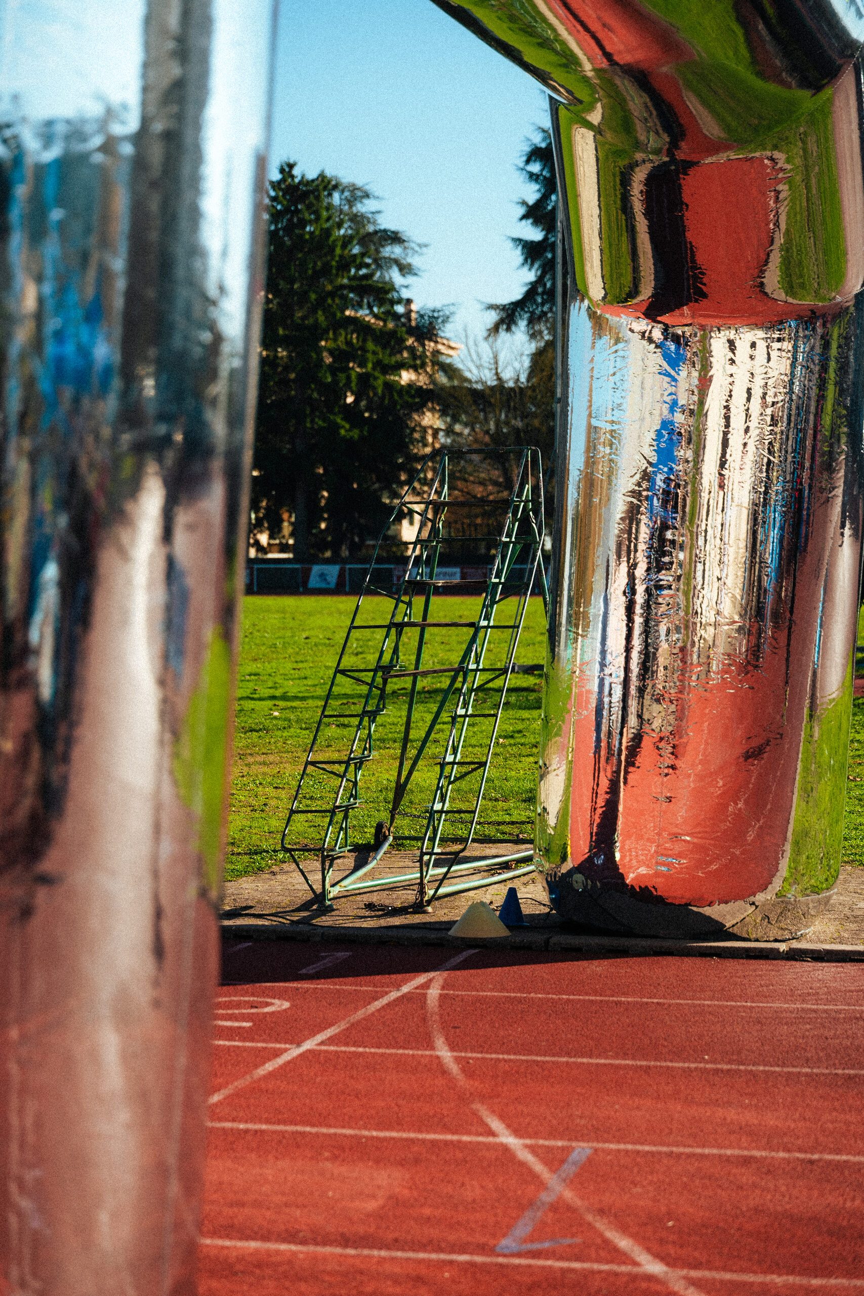 Distance - Race arch — set design and set building by LOOPPP, Pantin, Paris (image 5 of 5)