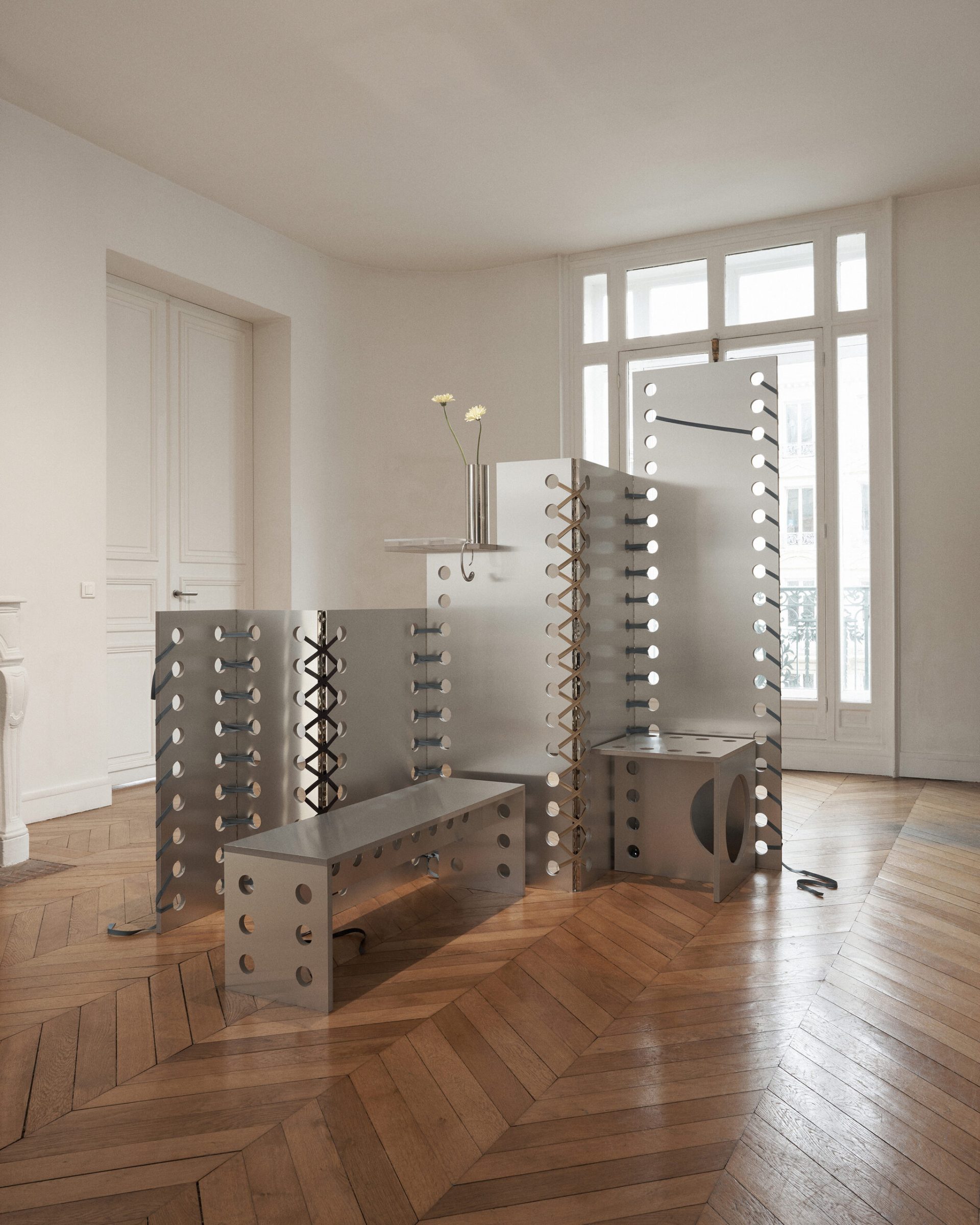Nara Lee Low Classic — set design and set building by LOOPPP, Pantin, Paris (image 1 of 4)