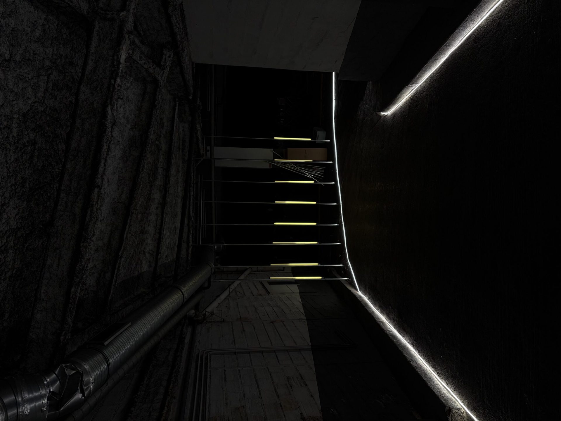 the maze Saucony & Views — set design and set building by LOOPPP, Pantin, Paris (image 4 of 10)