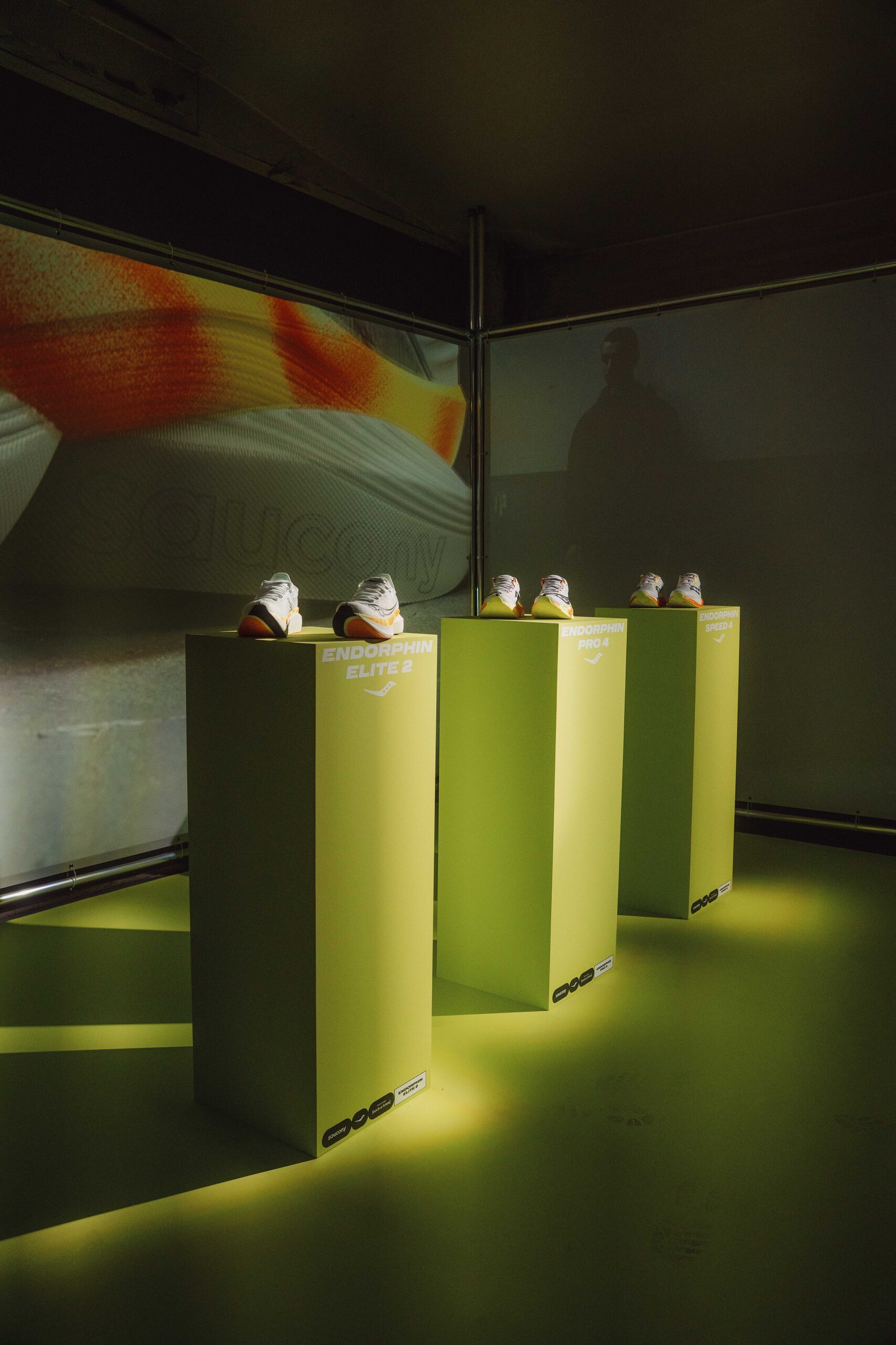 the maze Saucony & Views — set design and set building by LOOPPP, Pantin, Paris (image 9 of 10)