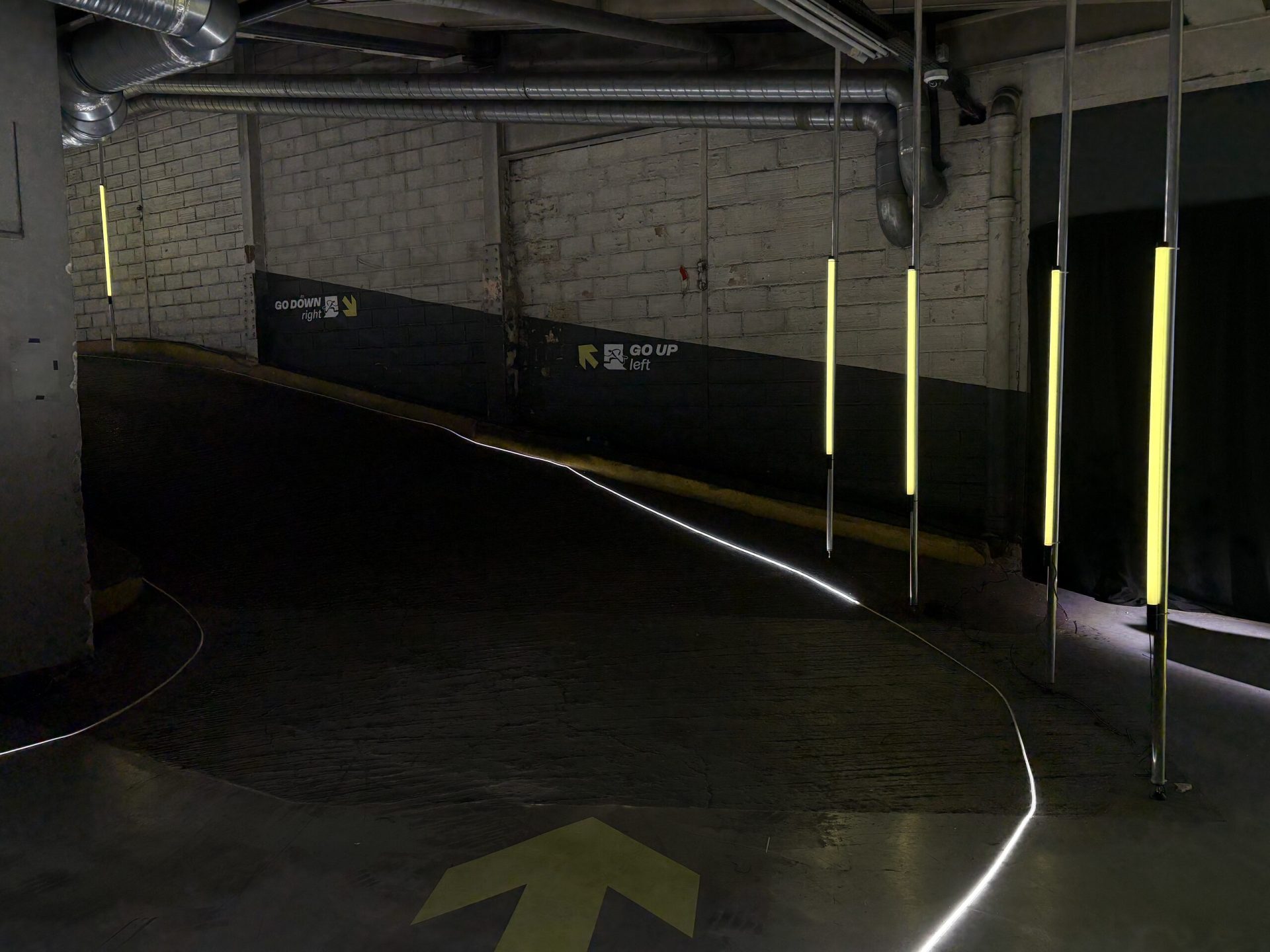the maze Saucony & Views — set design and set building by LOOPPP, Pantin, Paris (image 2 of 10)